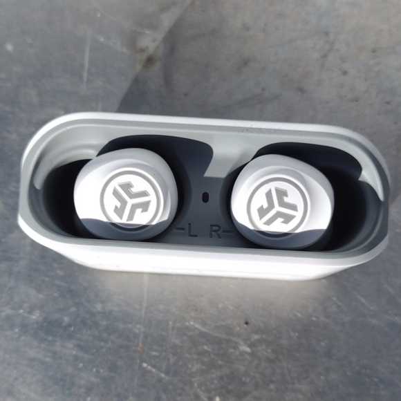 JLab Go Air White Wireless Earbuds - Picture 1 of 2